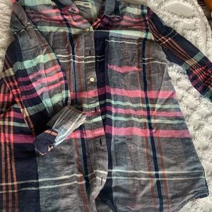 Women’s multi-colored top.  Navy, aqua, pink, charcoal, wine